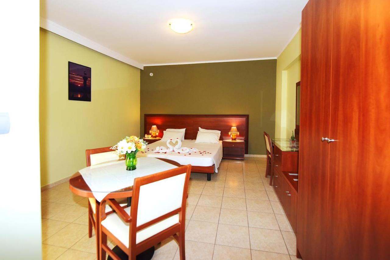 Esmeralda Hotel Kremasztí Kültér fotó