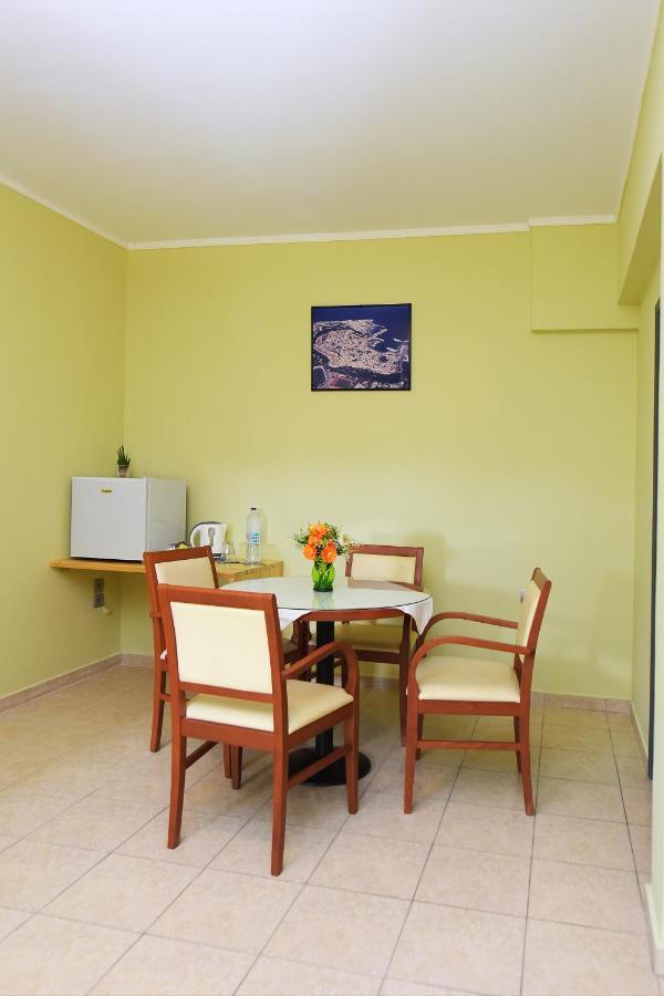 Esmeralda Hotel Kremasztí Kültér fotó
