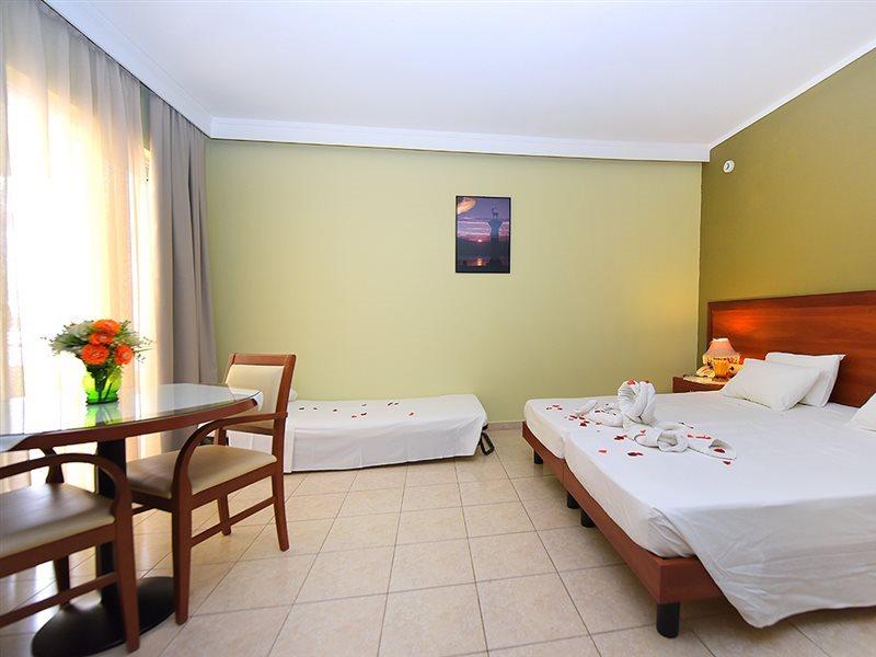 Esmeralda Hotel Kremasztí Kültér fotó