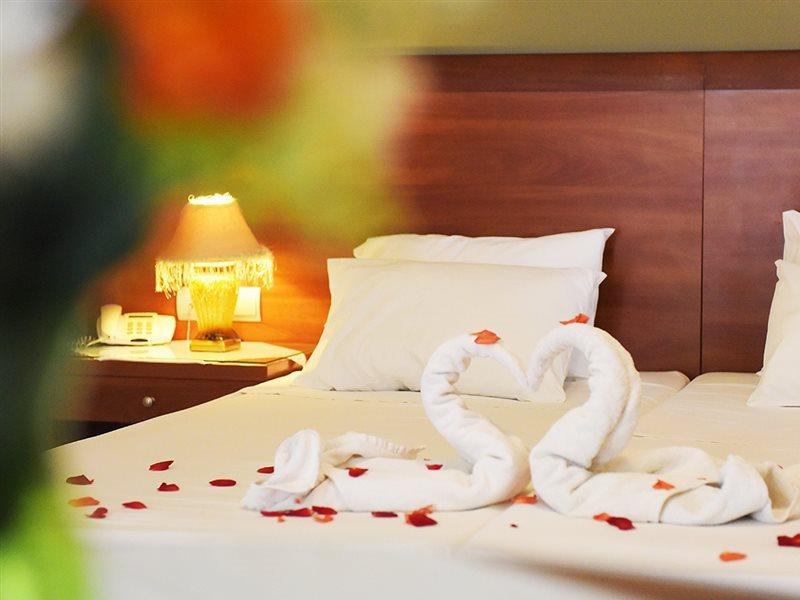 Esmeralda Hotel Kremasztí Kültér fotó
