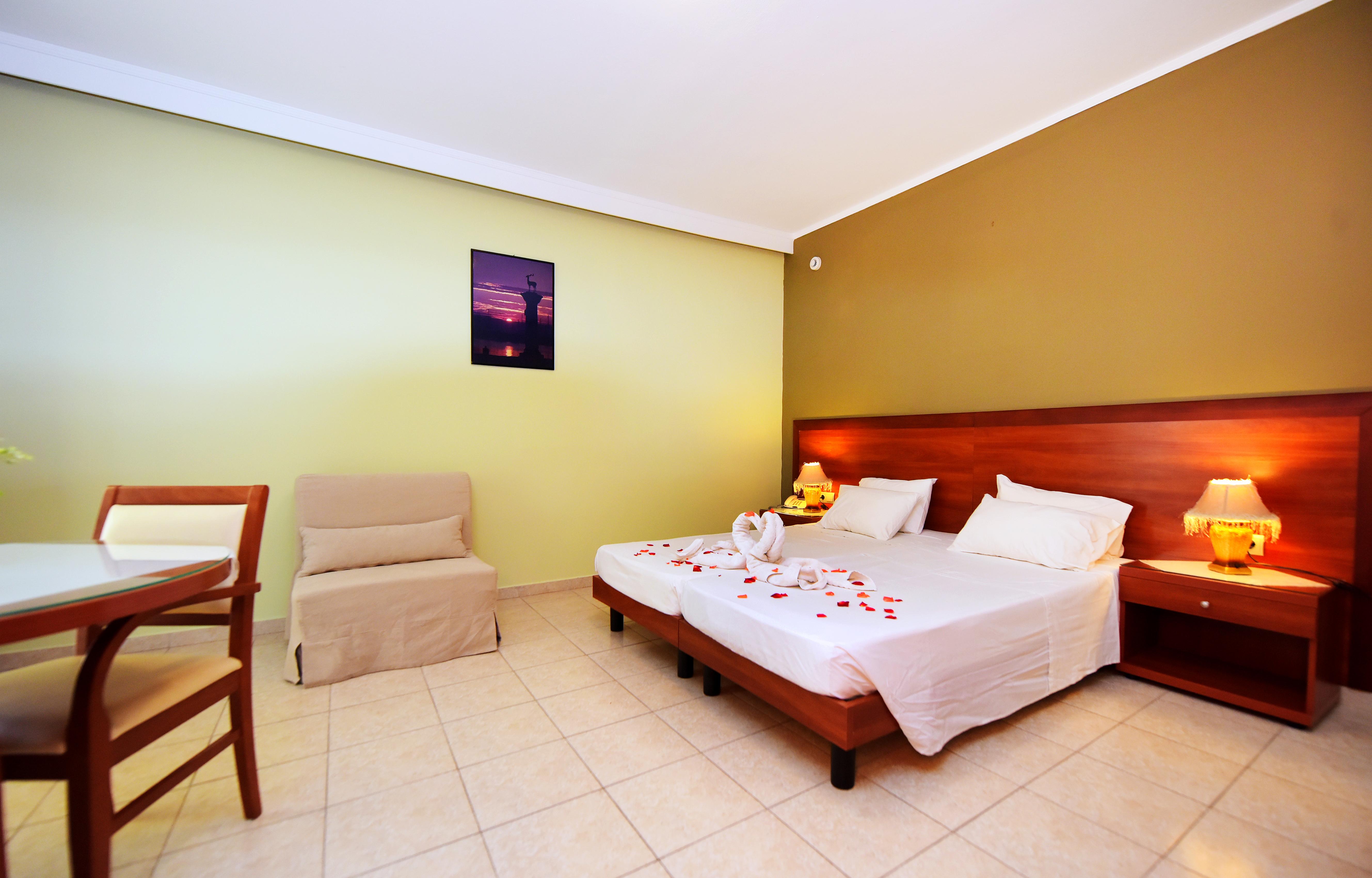 Esmeralda Hotel Kremasztí Kültér fotó